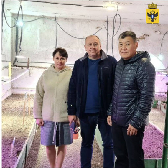 Санал Адьяев обсудил с аграриями посевную кампанию озимой пшеницы. Санал Адьяев обсудил с аграриями посевную кампанию озимой пшеницы.